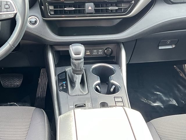 Certified 2025 Toyota Highlander LE FWD image 17