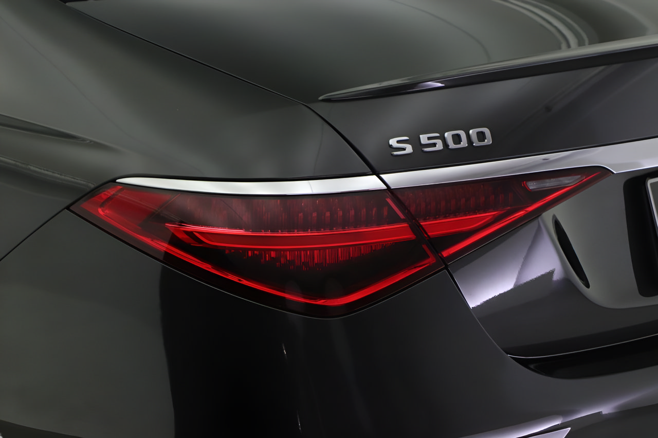 Certified 2023 Mercedes-Benz S 500 4MATIC image 18