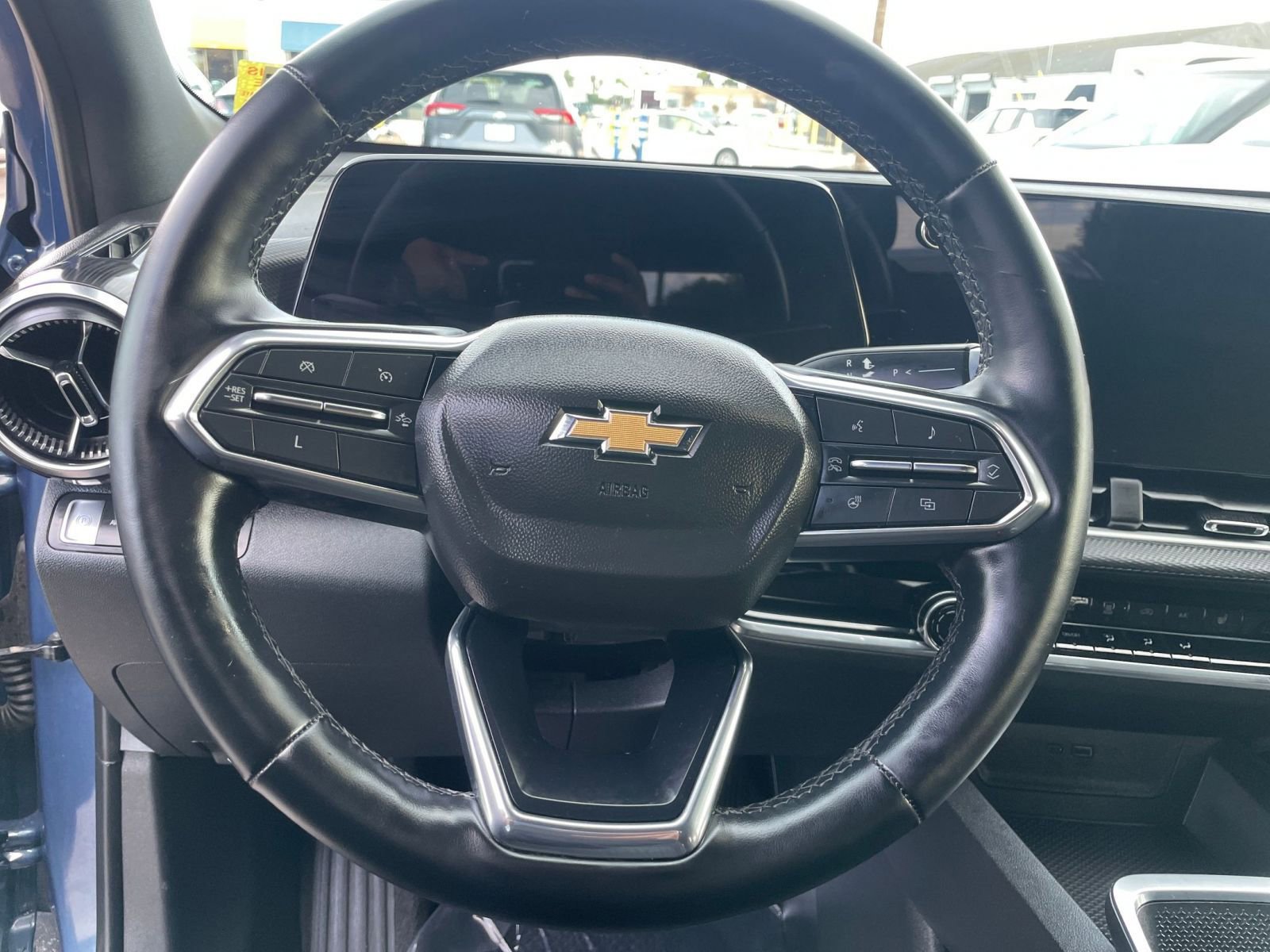 Used 2025 Chevrolet Equinox LT image 28