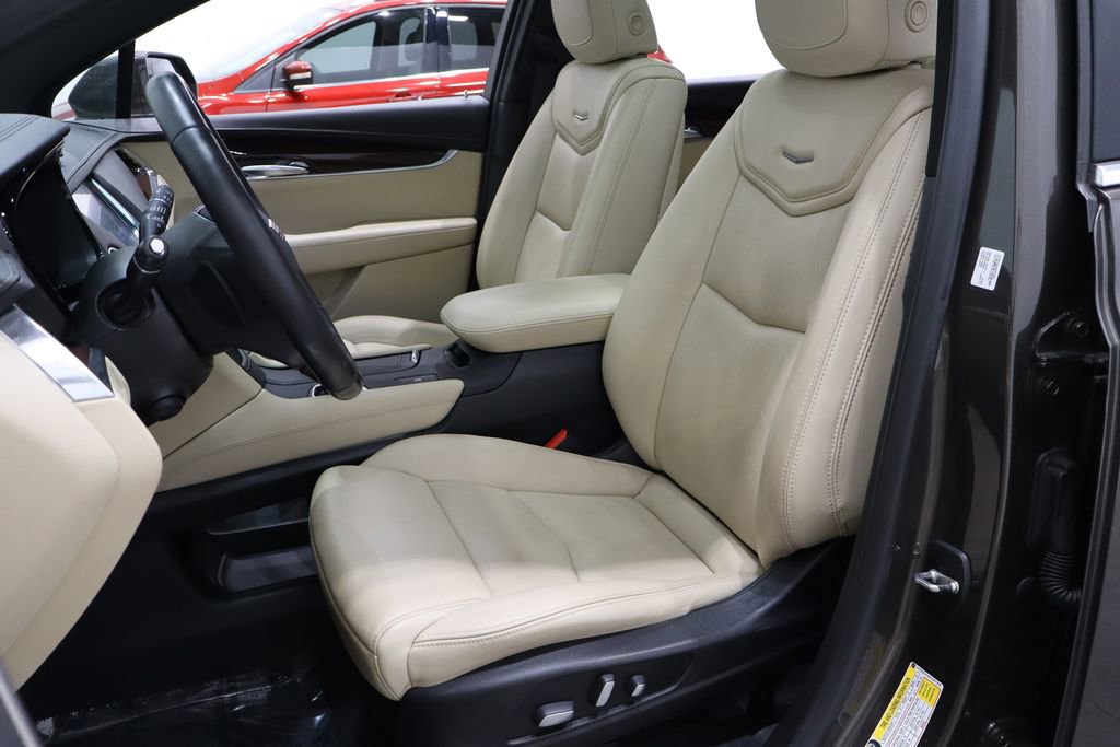 Used 2019 Cadillac XT5 Luxury image 11