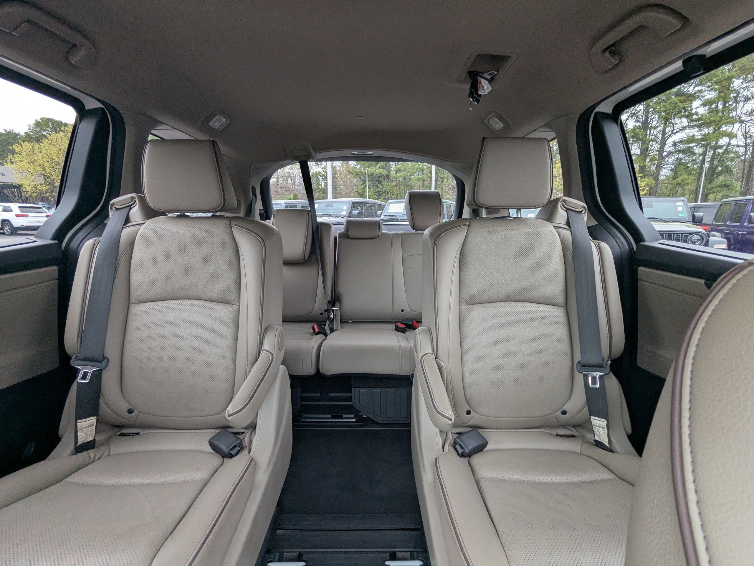Used 2024 Honda Odyssey Elite image 10
