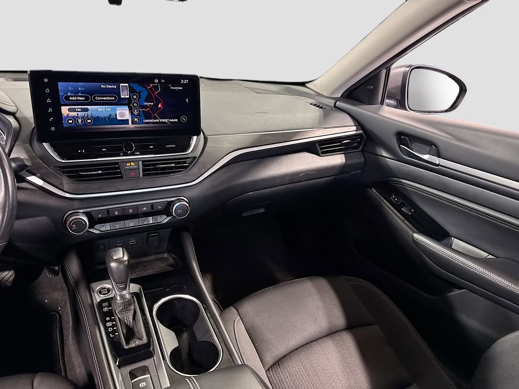 Used 2023 Nissan Altima 2.5 SV w/ SV Premium Package image 23