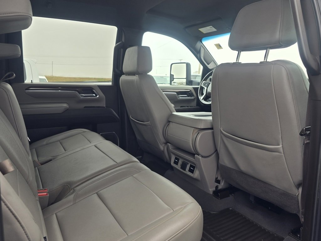 Used 2024 Chevrolet Silverado 2500 LT w/ Convenience Package image 21
