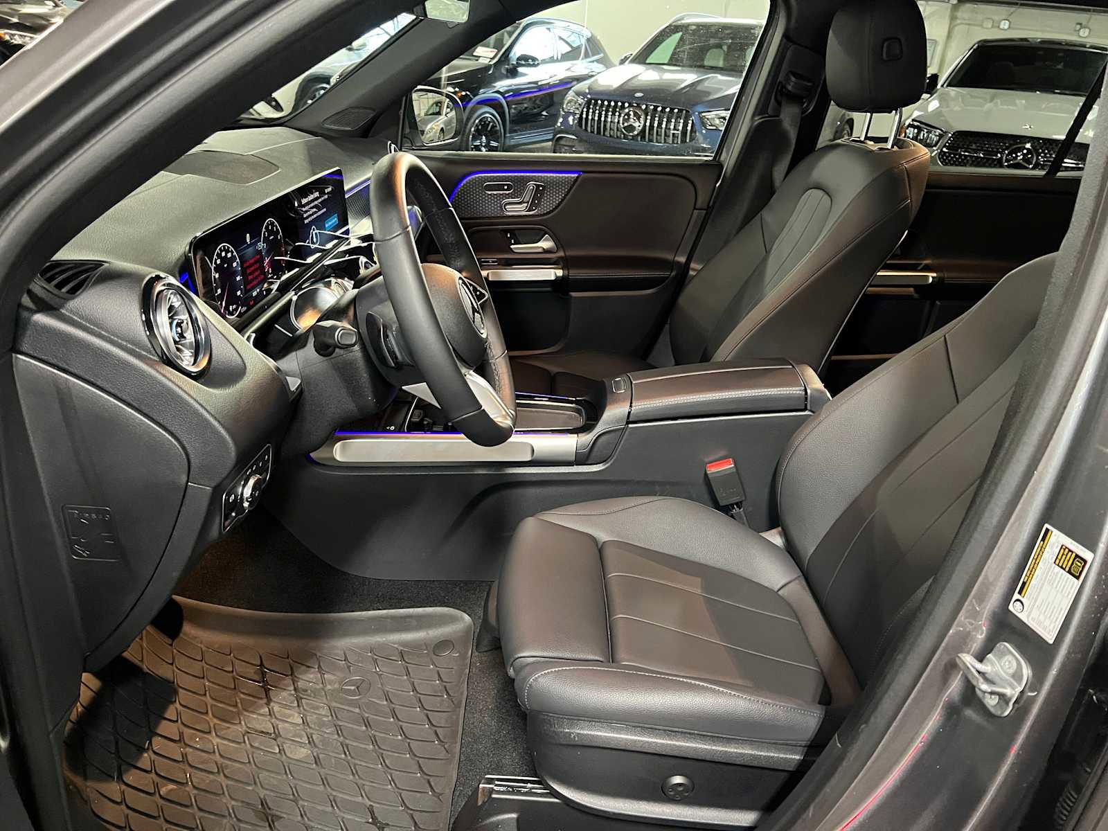 Certified 2025 Mercedes-Benz GLB 250 4MATIC image 22