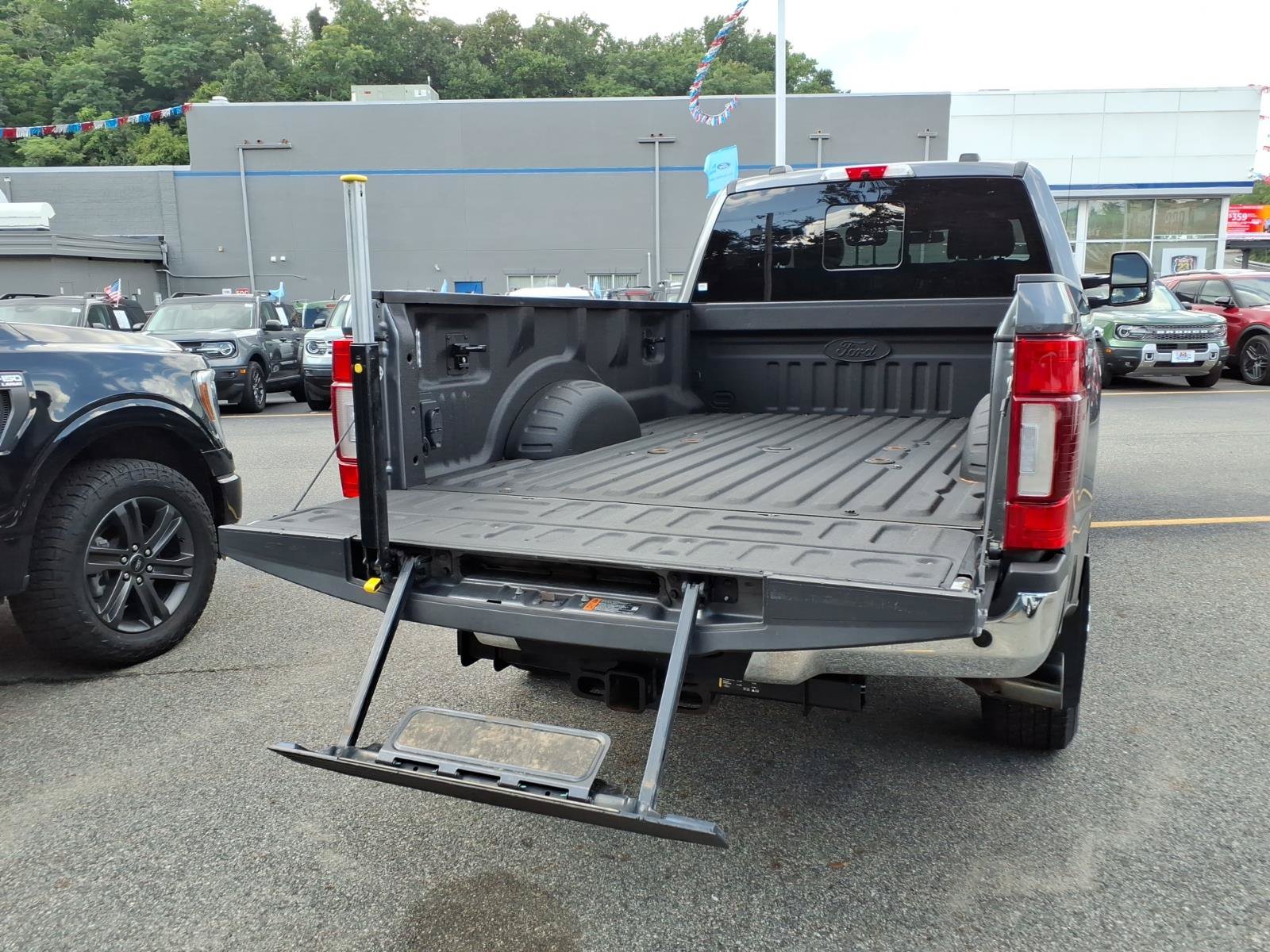 Certified 2021 Ford F350 Lariat w/ Lariat Ultimate Package AWD/4WD image 13