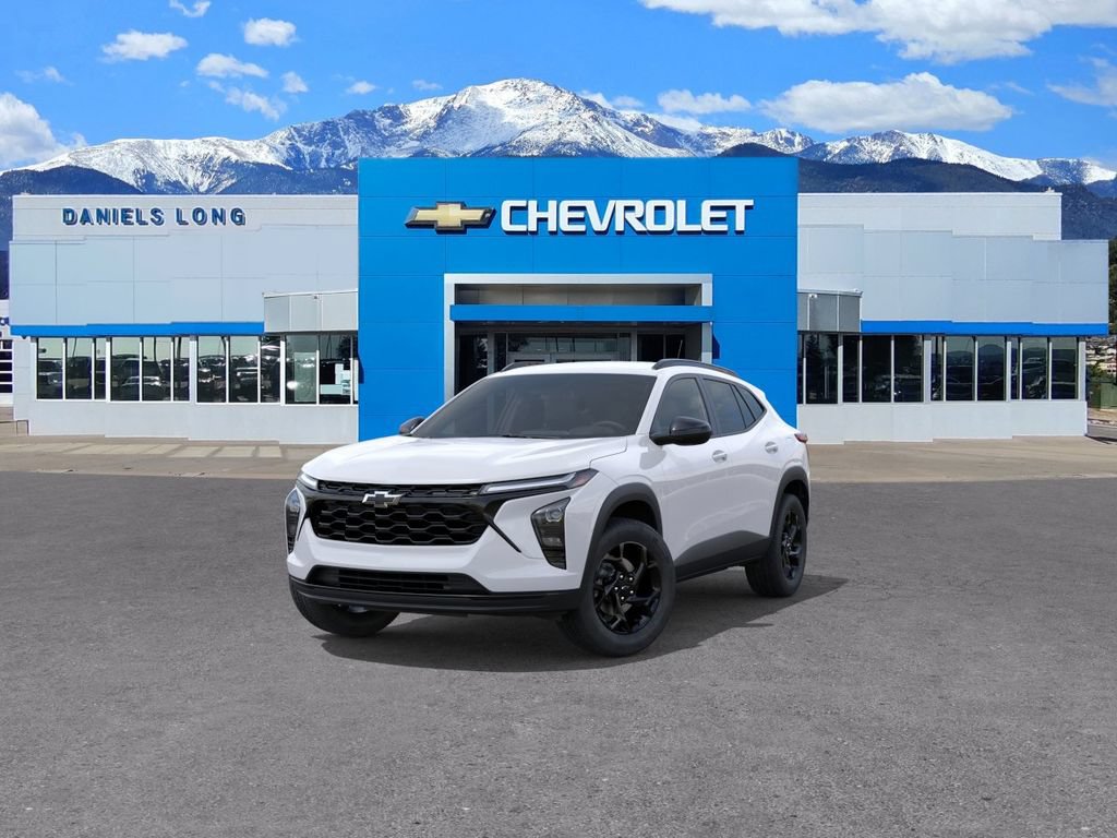 New 2026 Chevrolet Trax LT w/ Midnight Edition FWD image 8