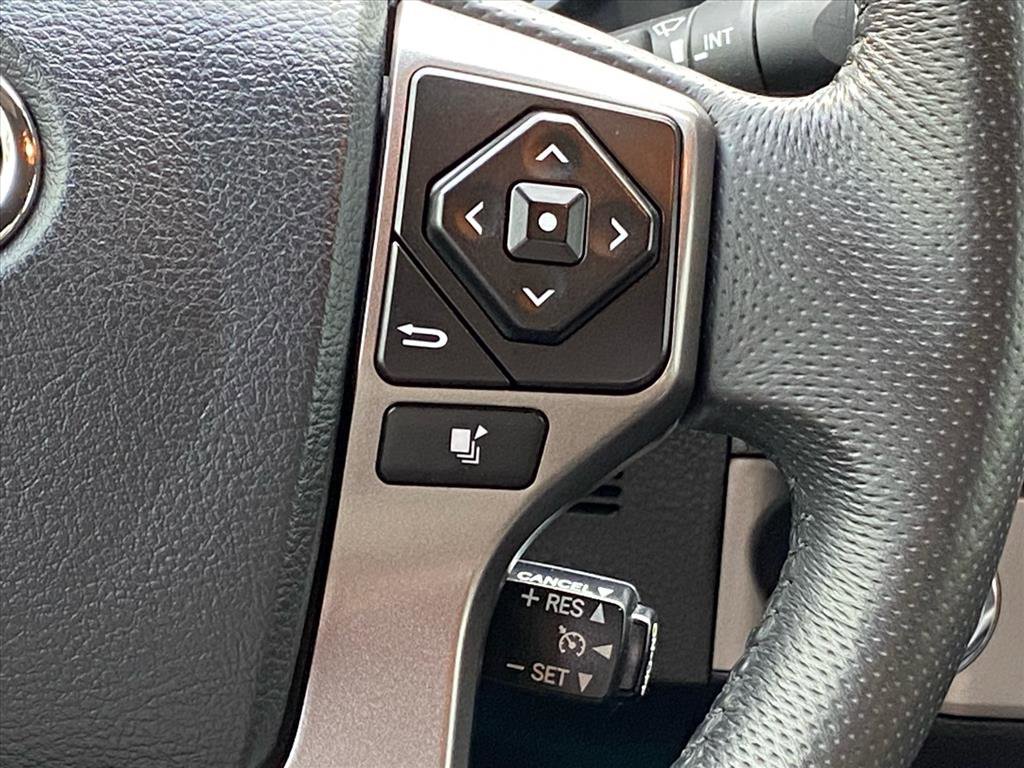 Used 2017 Toyota Tacoma Limited image 11