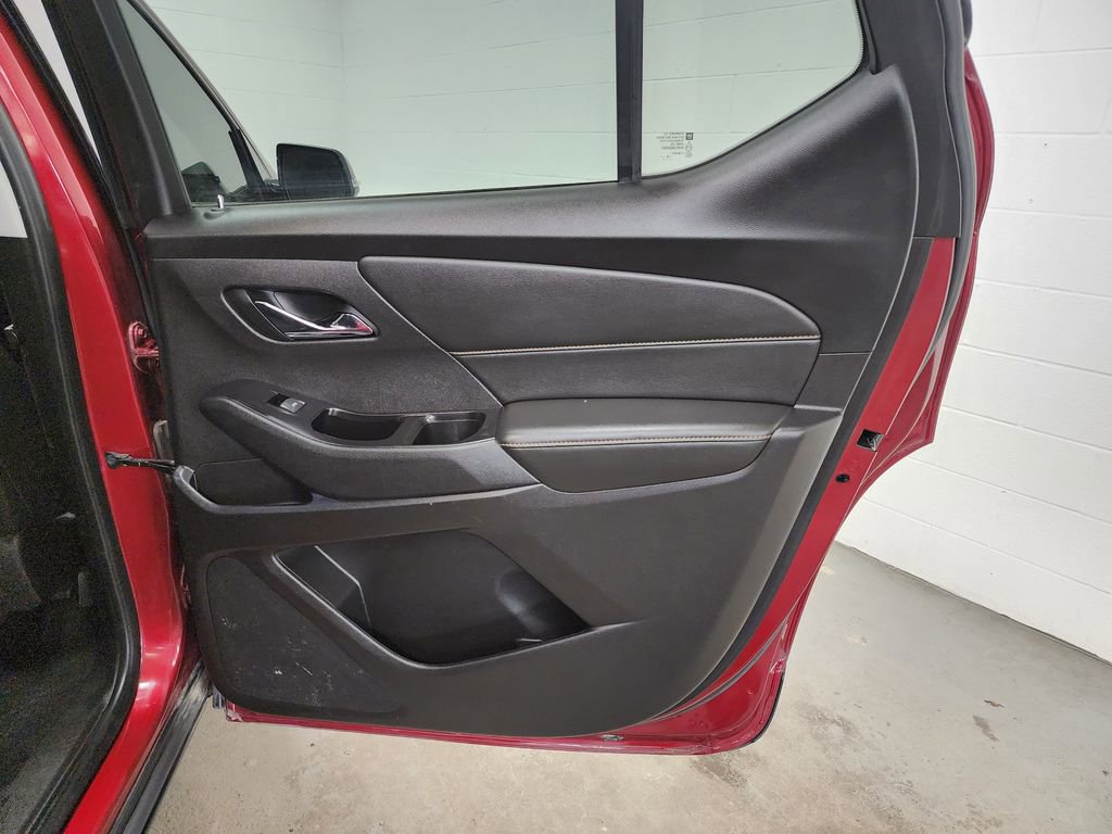 Used 2019 Chevrolet Traverse RS w/ LPO, Floor Liner Package image 32