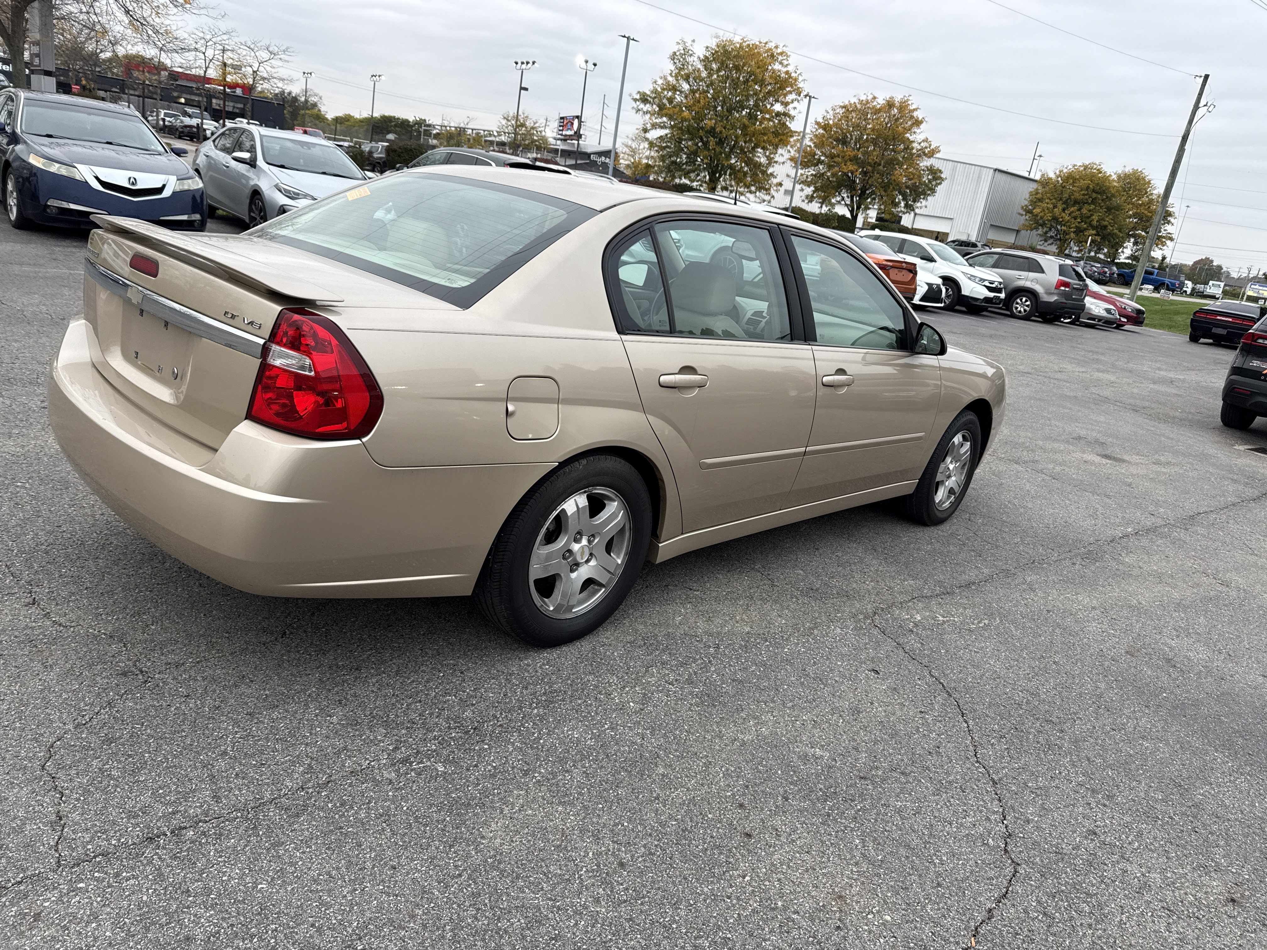 Used 2005 Chevrolet Malibu LT w/ Preferred Equipment Group FWD image 3