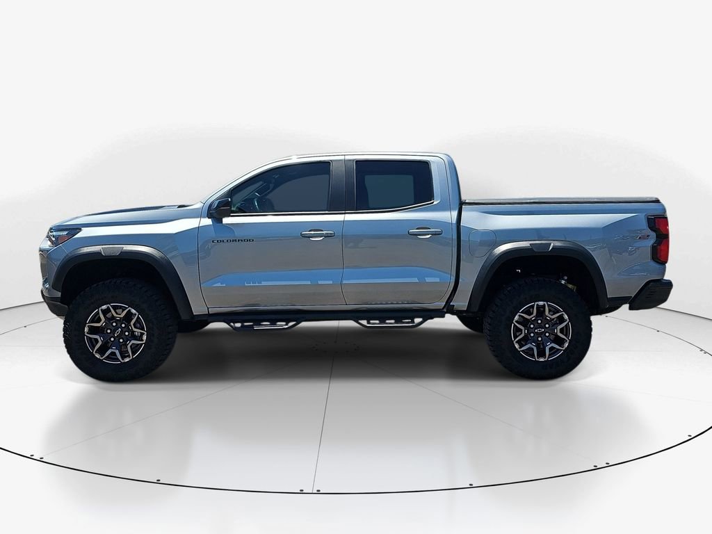Used 2024 Chevrolet Colorado ZR2 w/ ZR2 Convenience Package III AWD/4WD image 10
