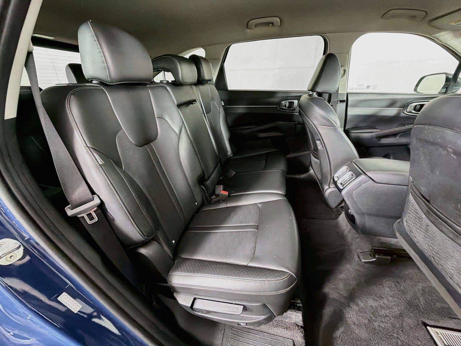 Used 2024 Kia Sorento S AWD/4WD image 30