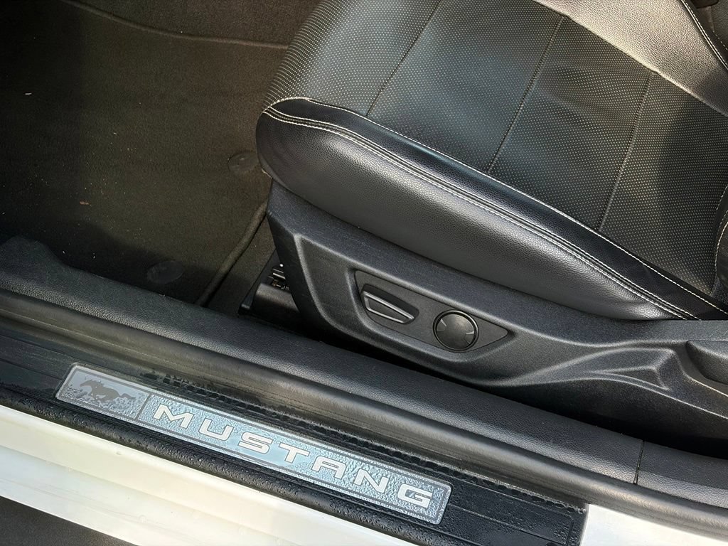 Used 2022 Ford Mustang GT Premium RWD image 12