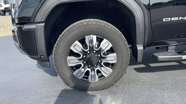 Used 2025 GMC Sierra 2500 Denali w/ Denali Reserve Package image 14