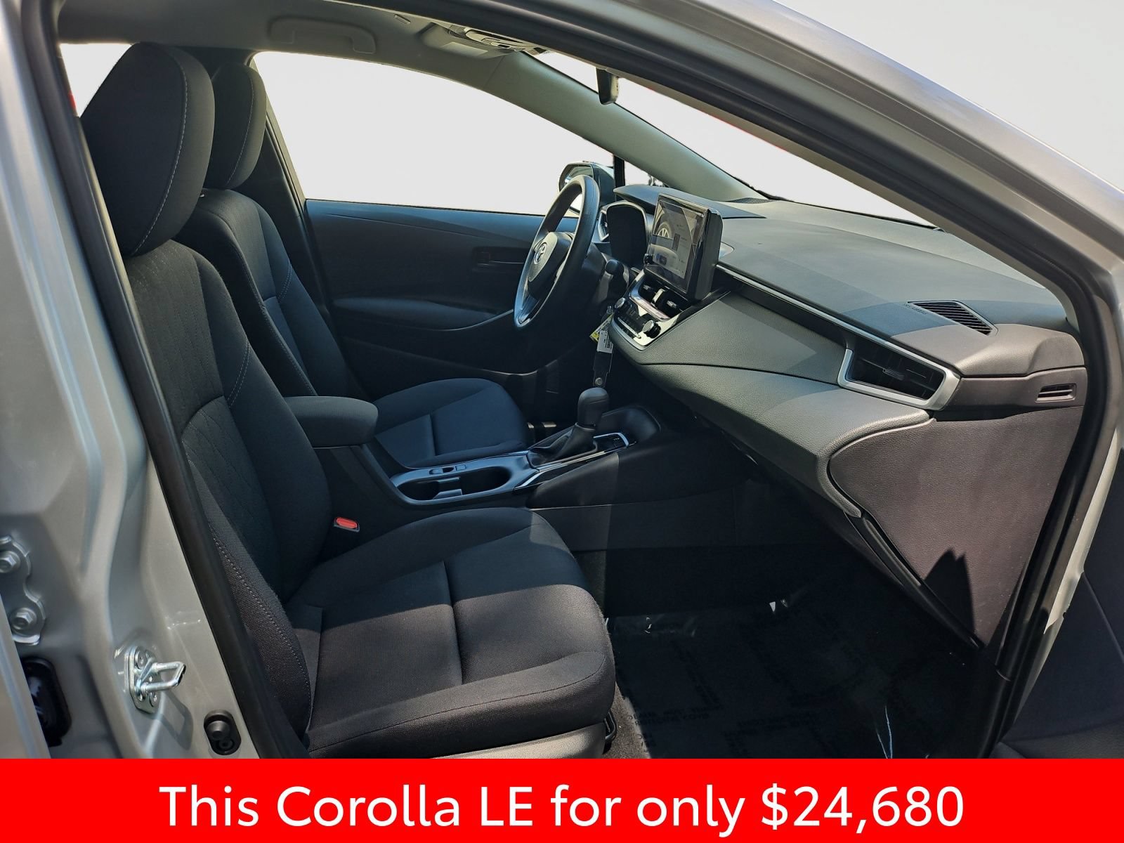 Used 2026 Toyota Corolla LE FWD image 17