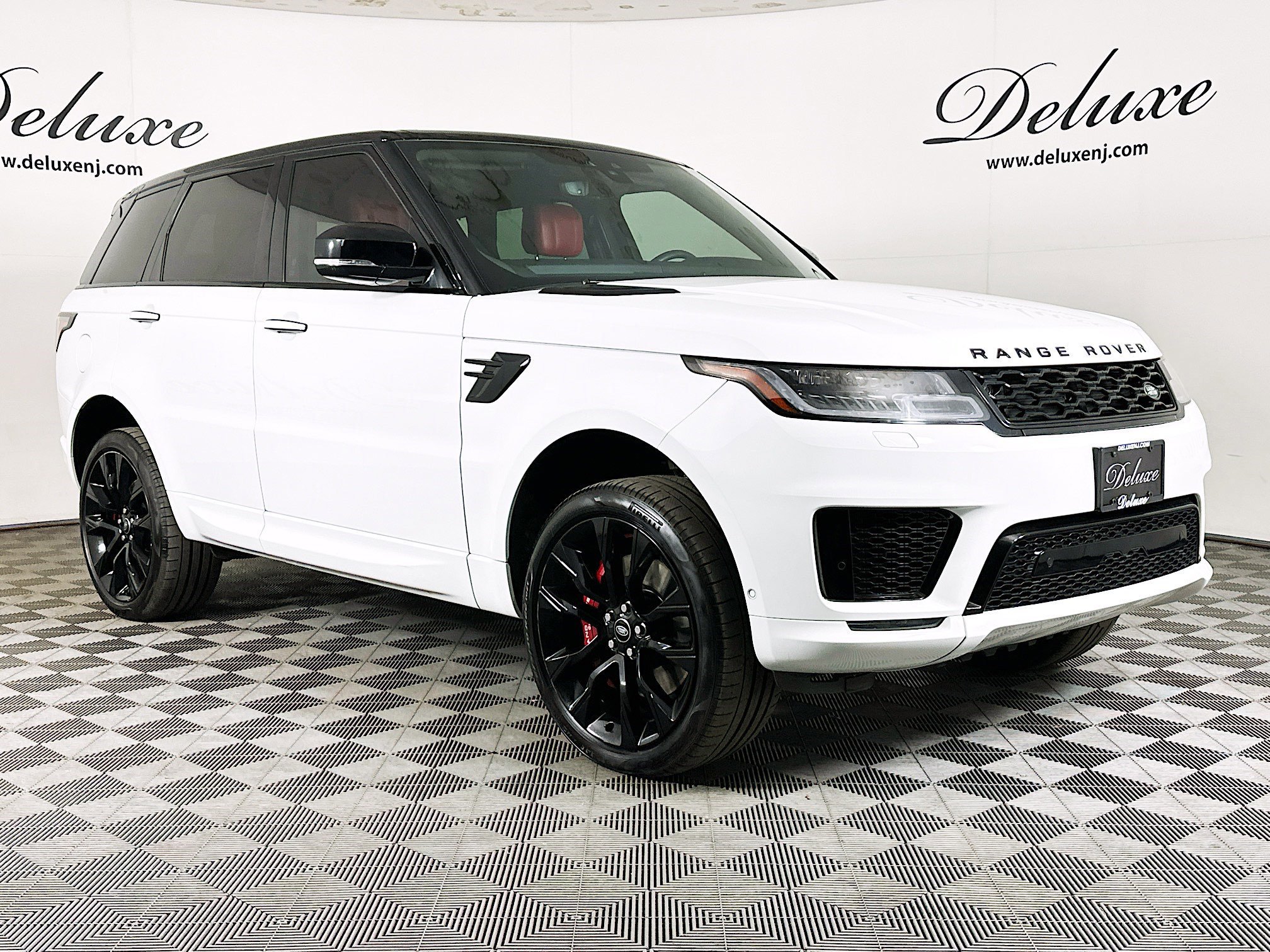 Used 2022 Land Rover Range Rover Sport HST image 1
