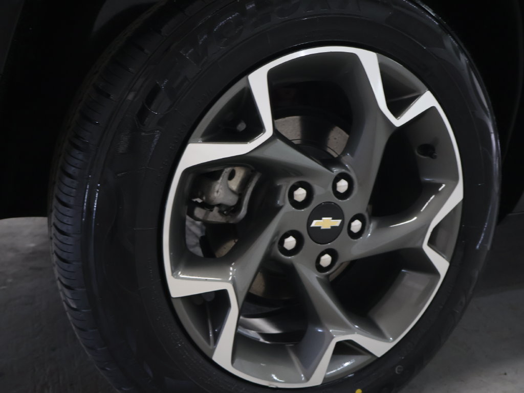 Used 2024 Chevrolet Trax LT w/ LT Convenience Package FWD image 28