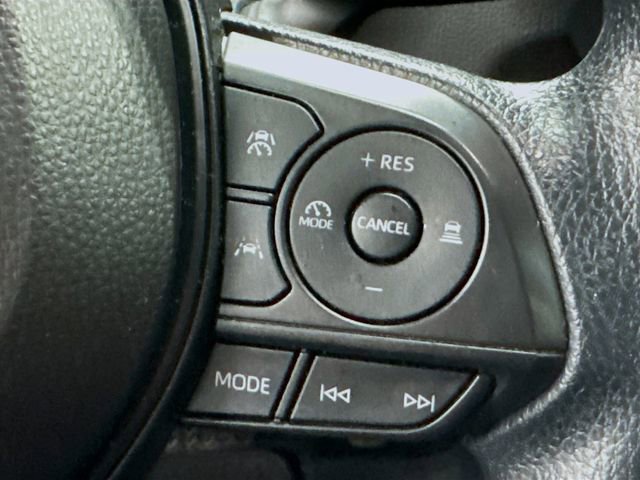 Used 2025 Toyota Corolla LE image 17