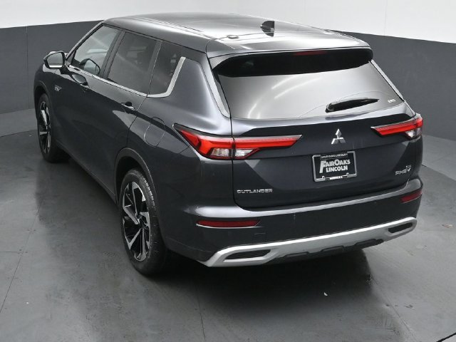 Used 2025 Mitsubishi Outlander SE AWD/4WD image 48