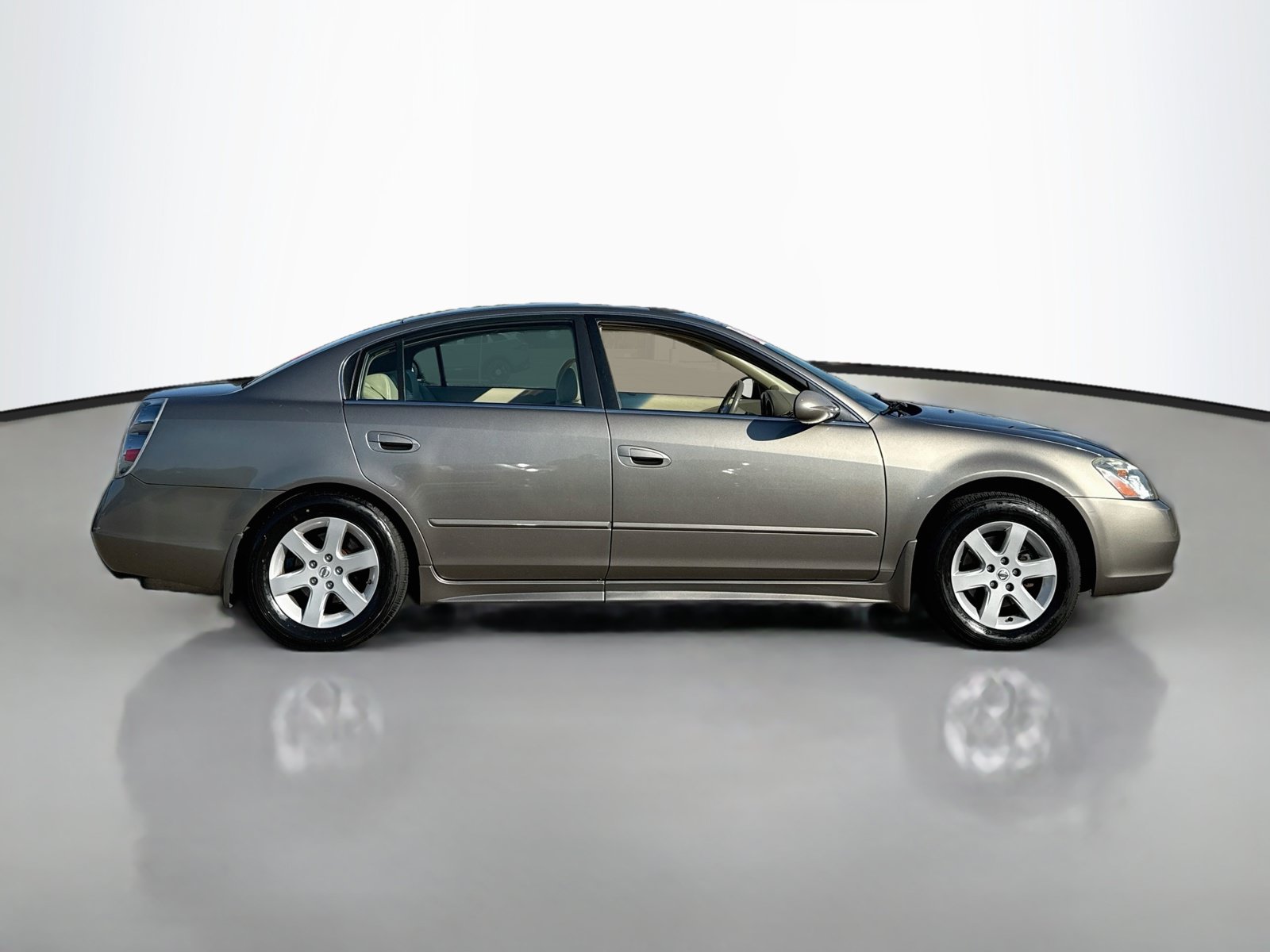 Used 2003 Nissan Altima 2.5 SL FWD image 8