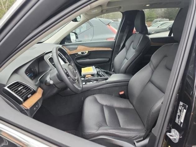 Certified 2024 Volvo XC90 T8 Plus image 2