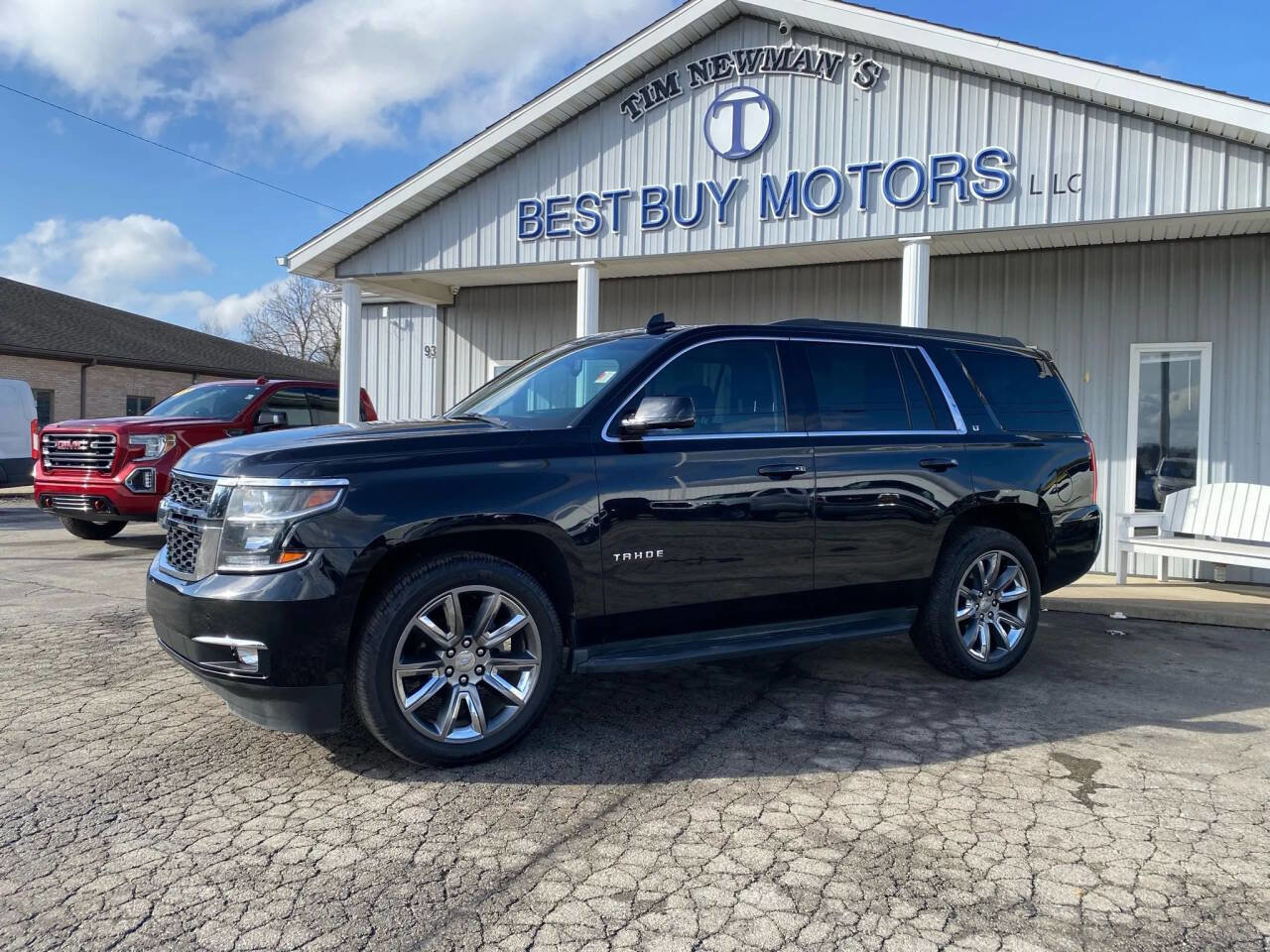 Used 2017 Chevrolet Tahoe LT image 1