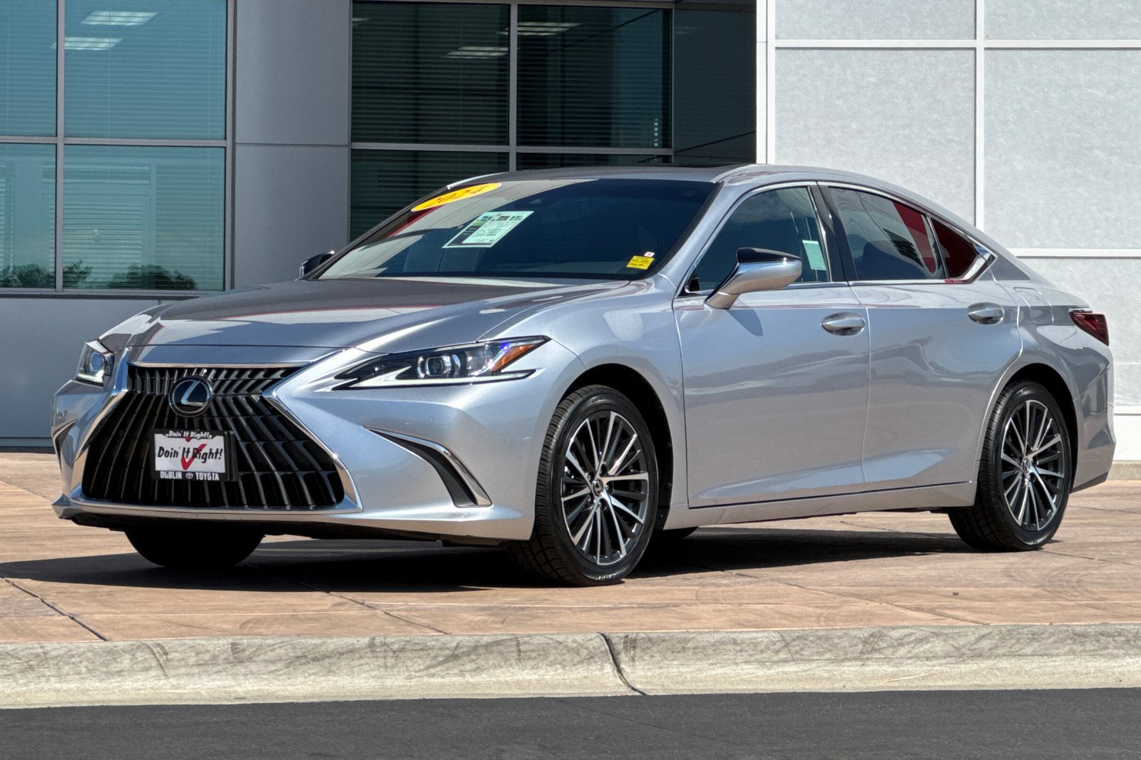 Used 2024 Lexus ES 350 w/ Premium Package FWD image 8