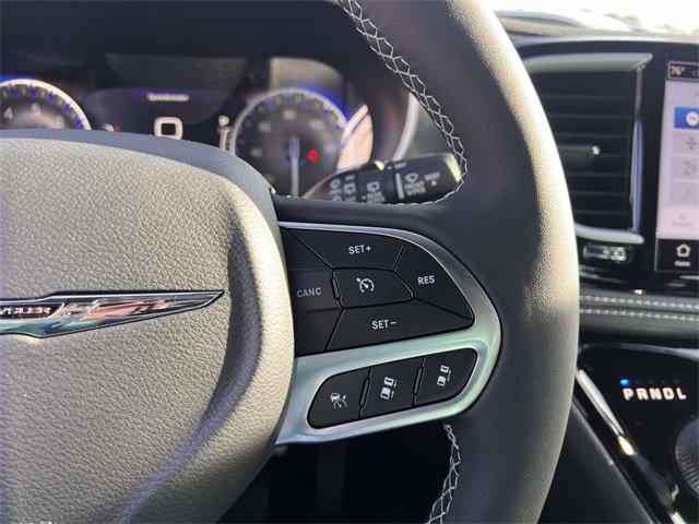 New 2026 Chrysler Pacifica Select image 19