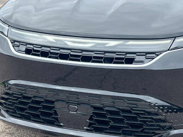 New 2027 Chrysler Pacifica Select AWD/4WD image 35