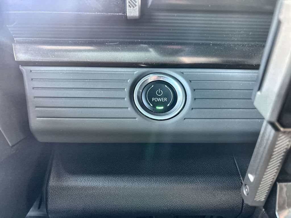 Certified 2025 GMC Hummer EV 2X AWD/4WD image 17