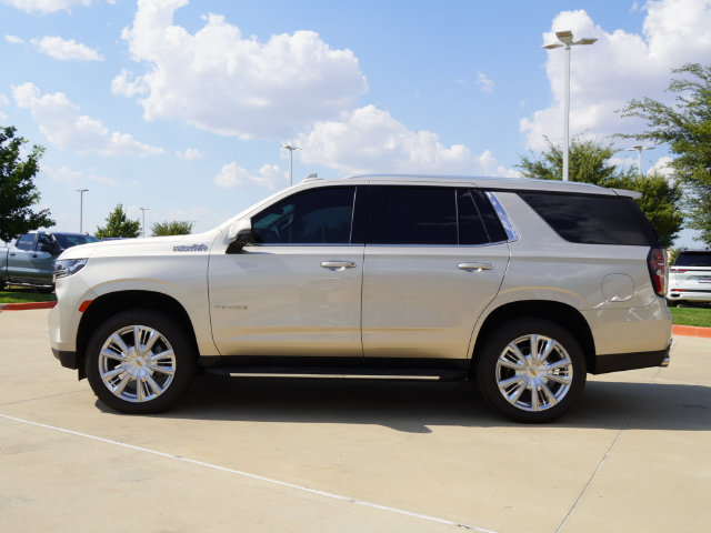 Used 2023 Chevrolet Tahoe High Country RWD image 3