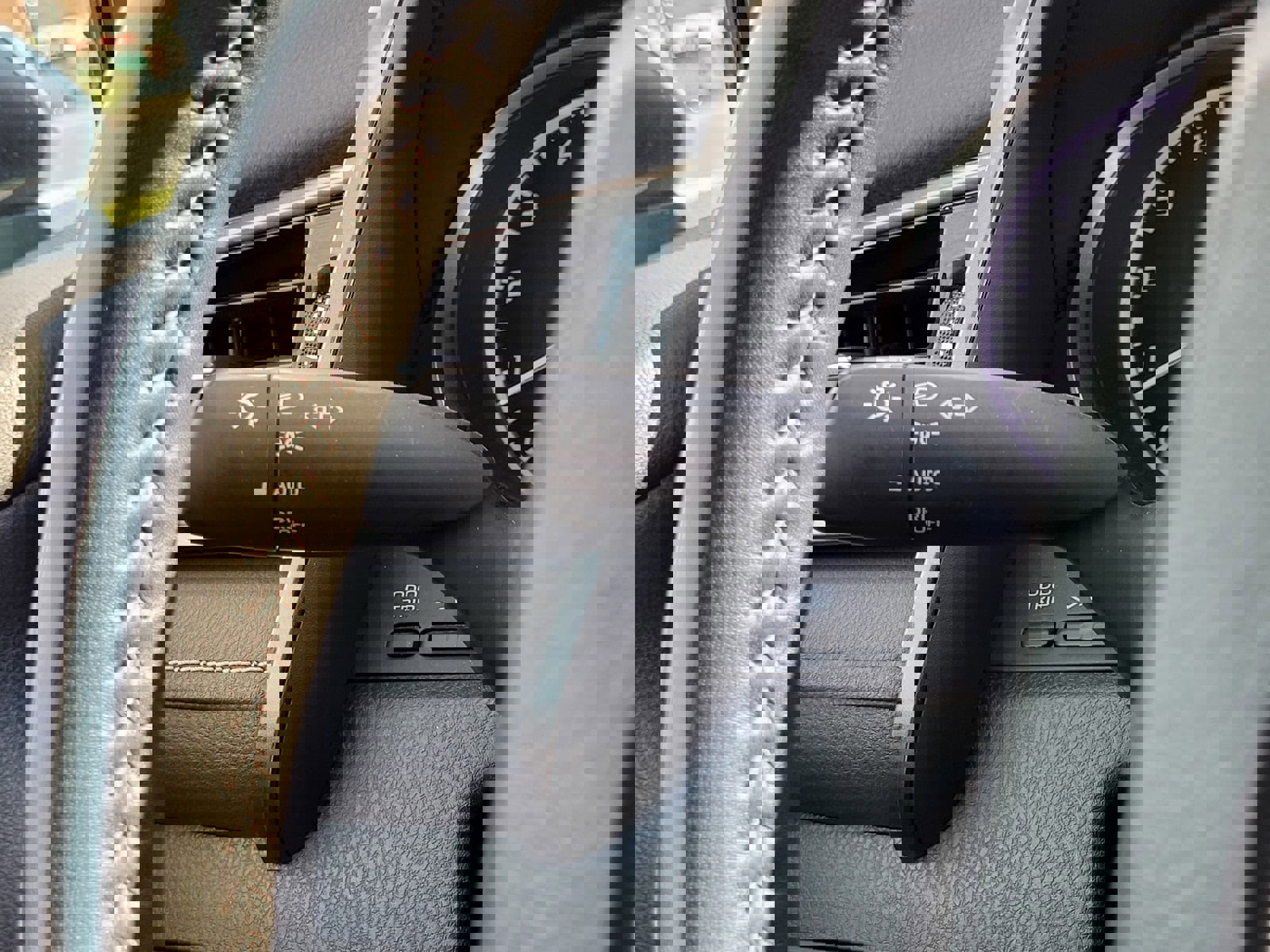 Used 2022 Toyota Camry SE image 19