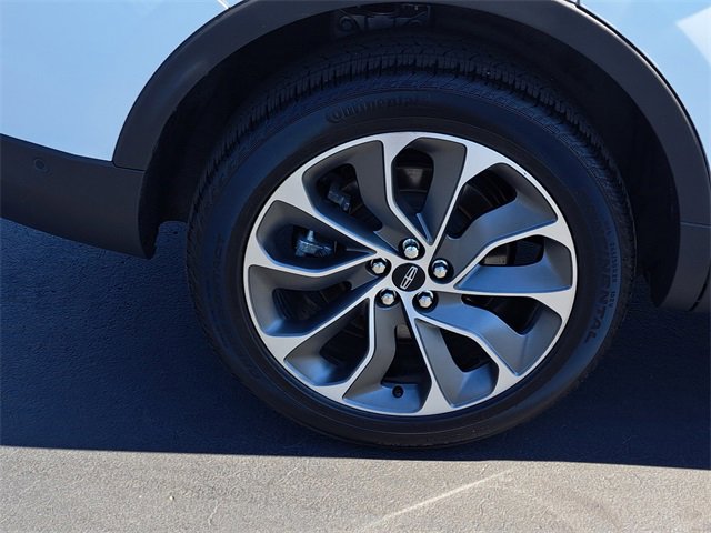 Certified 2022 Lincoln Nautilus Reserve w/ Equipment Group 201A image 4