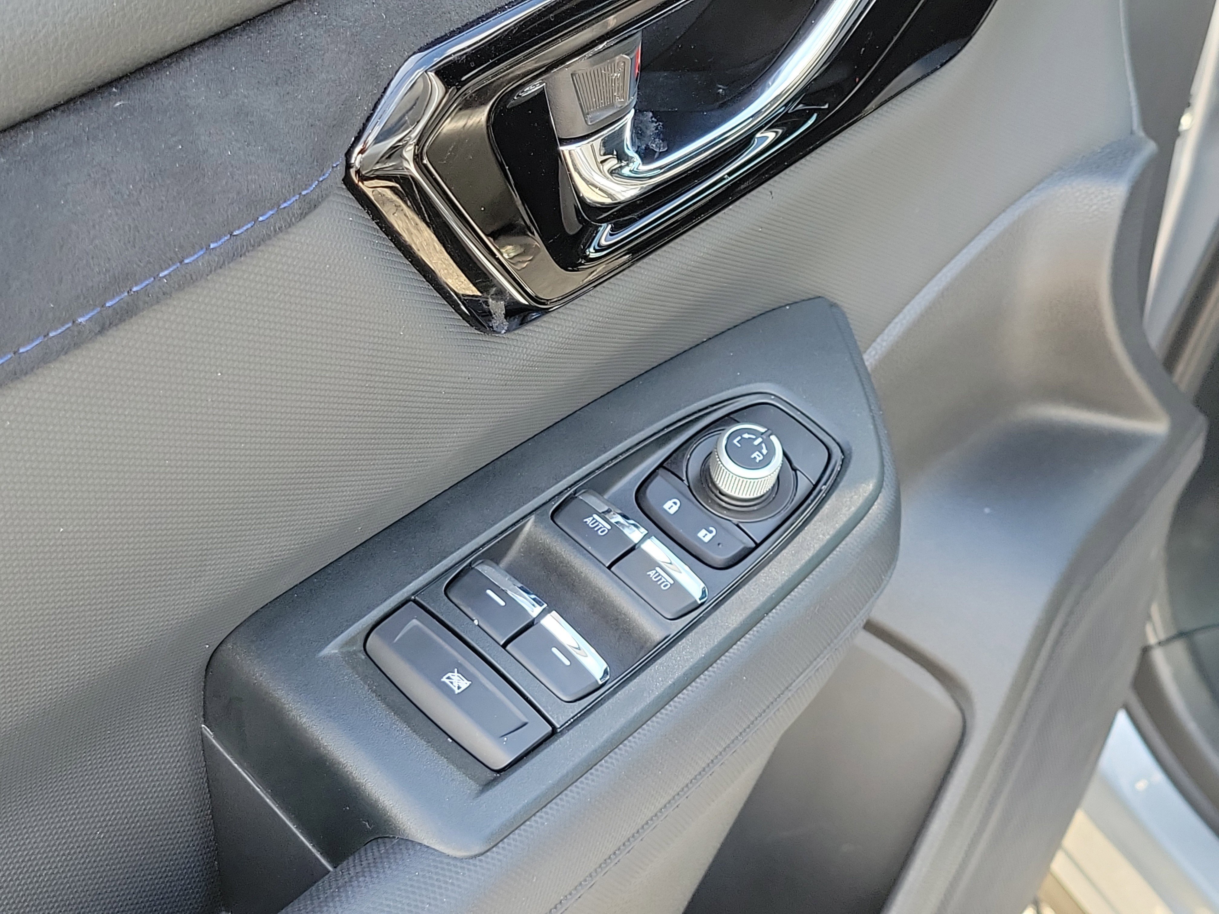 Certified 2025 Subaru Forester Limited image 21