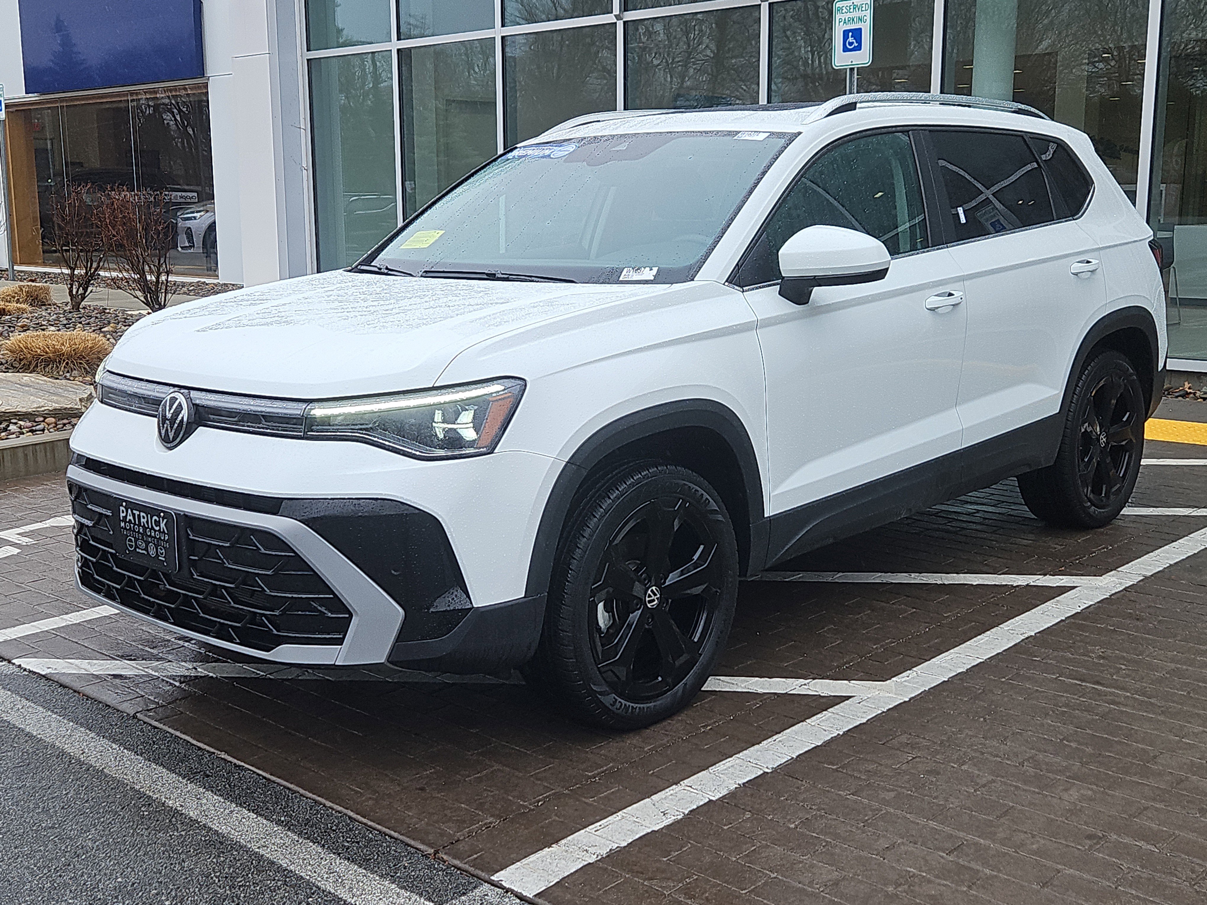 Used 2025 Volkswagen Taos SEL image 24