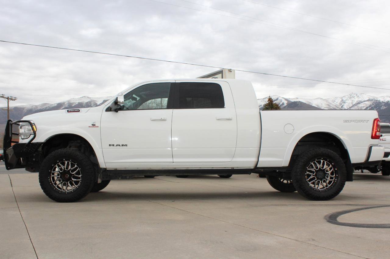 Used 2022 RAM 3500 Laramie image 31