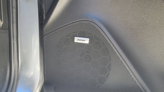 Used 2020 Chevrolet Trax LT w/ Sun & Sound Package image 34