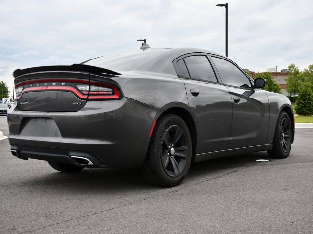 Used 2016 Dodge Charger SXT RWD image 9