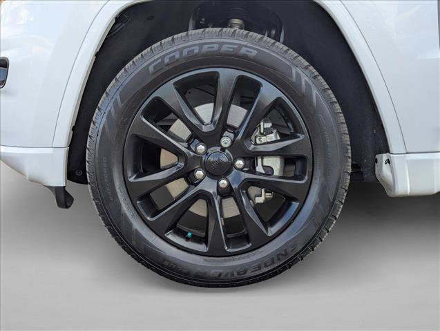 Used 2022 Jeep Grand Cherokee Laredo X image 24