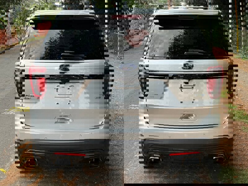 Used 2016 Ford Explorer Sport w/ Equipment Group 401A image 5