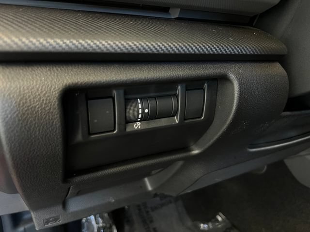 Used 2024 Subaru Crosstrek 2.5i Limited w/ Crosstrek Mirror Package AWD/4WD image 31