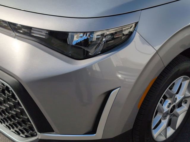 Certified 2025 Kia Soul LX w/ LX Technology Package FWD image 9