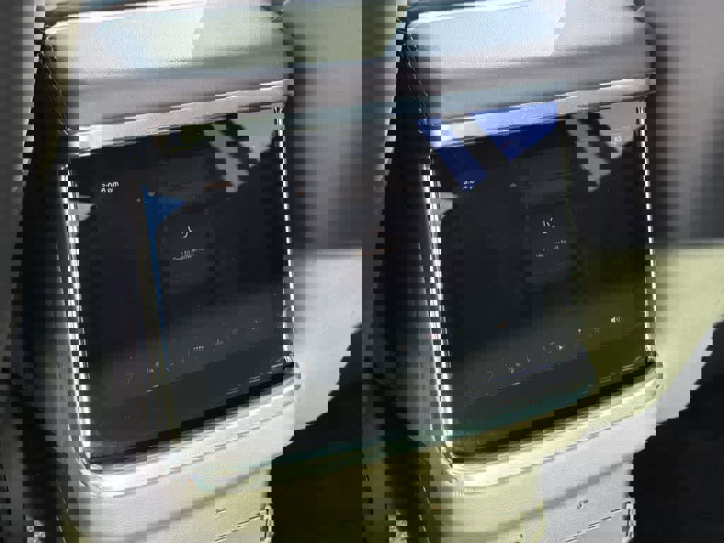 Used 2022 Tesla Model X Plaid image 30