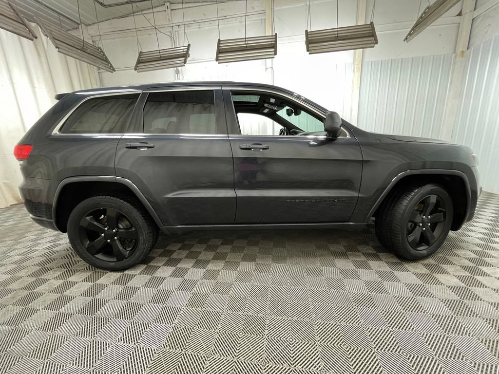 Used 2014 Jeep Grand Cherokee Altitude AWD/4WD image 18