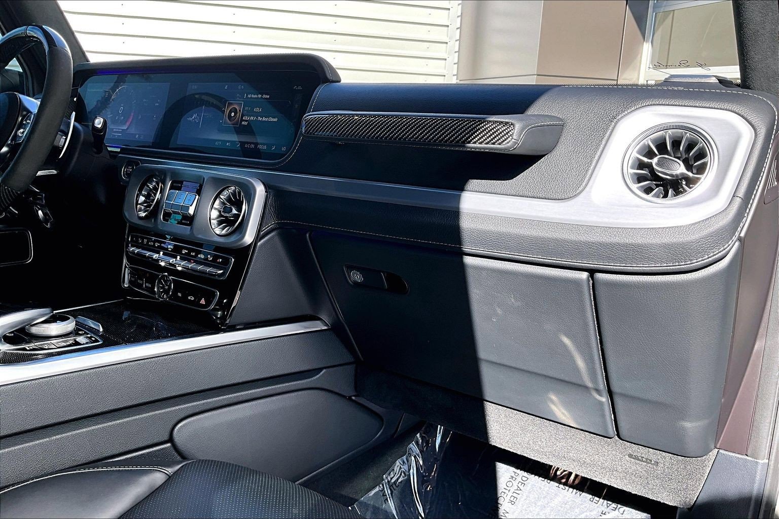 Used 2021 Mercedes-Benz G 63 AMG 4MATIC w/ Seat Comfort Package image 16