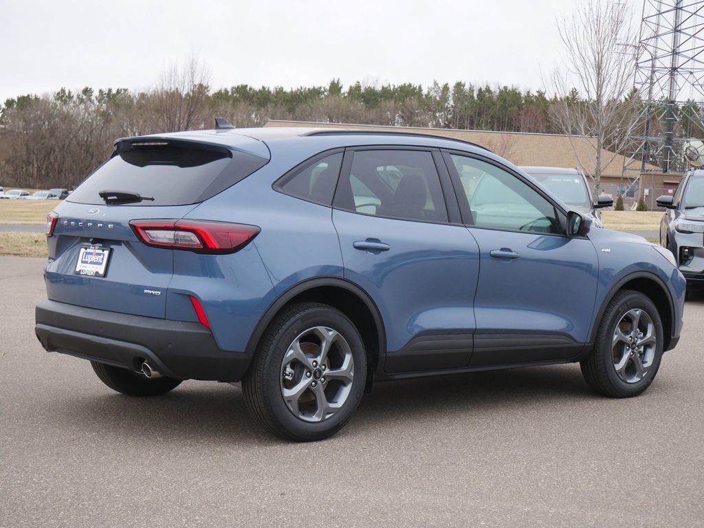 New 2026 Ford Escape ST-Line Select w/ Tech Pack #2 AWD/4WD image 3