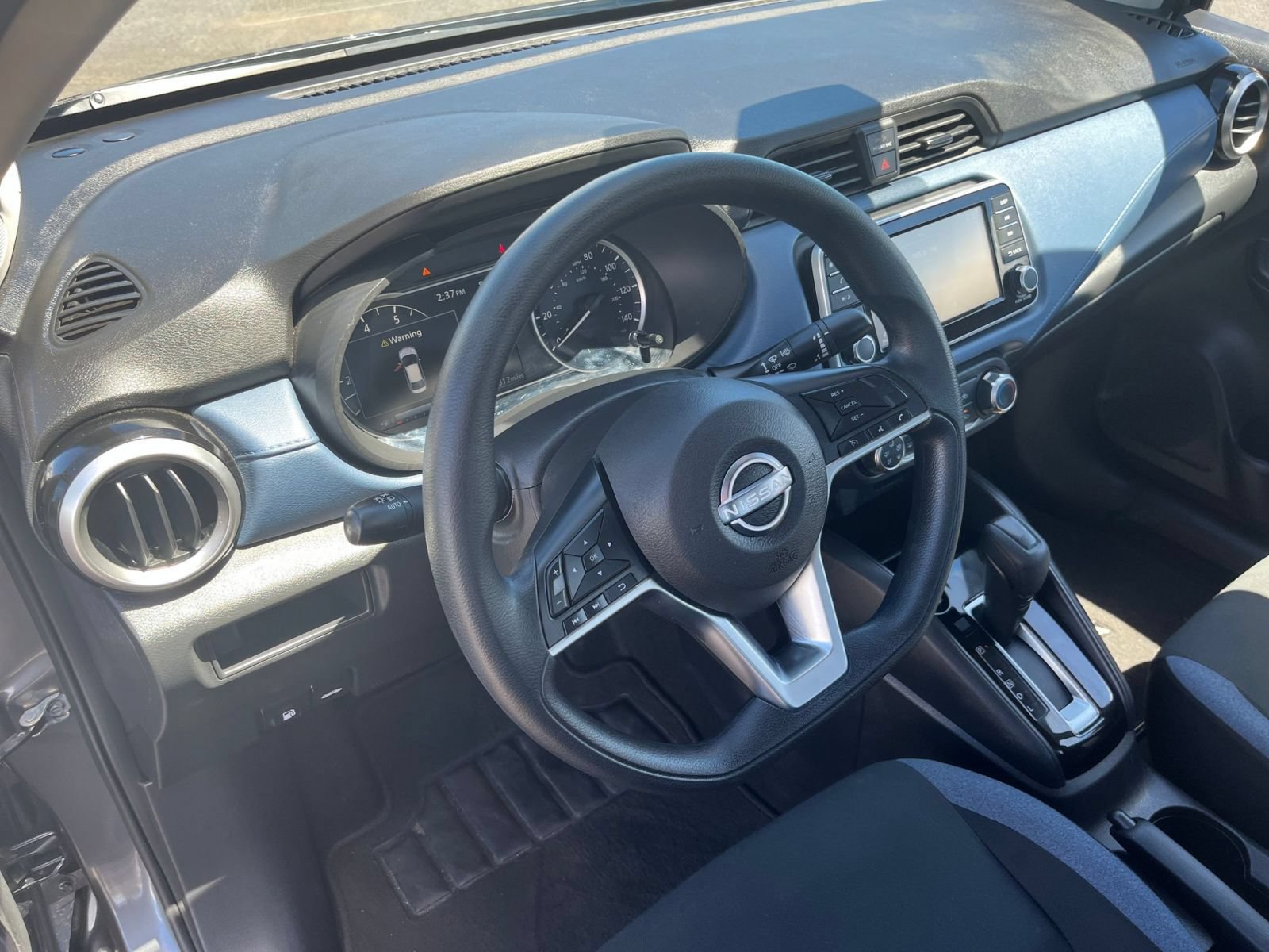 Used 2025 Nissan Versa SV FWD image 29