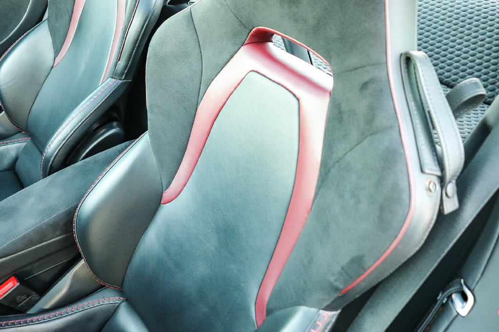 Used 2022 McLaren GT RWD image 23