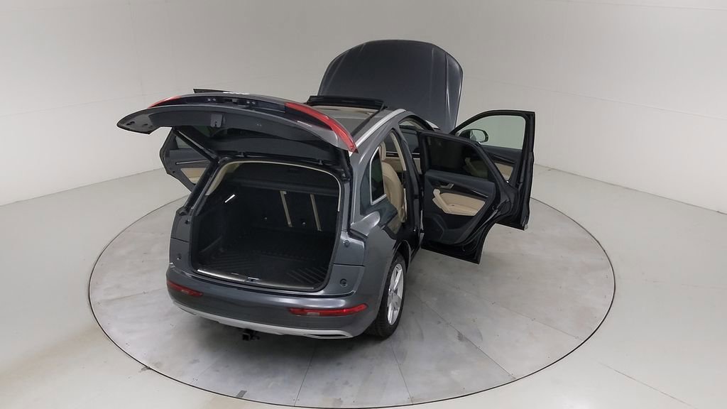 Used 2019 Audi Q5 Prestige w/ Prestige Package image 49