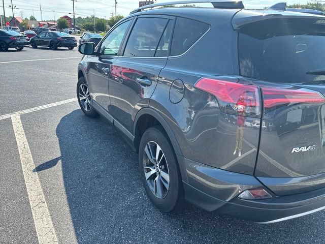 Used 2018 Toyota RAV4 XLE FWD image 3