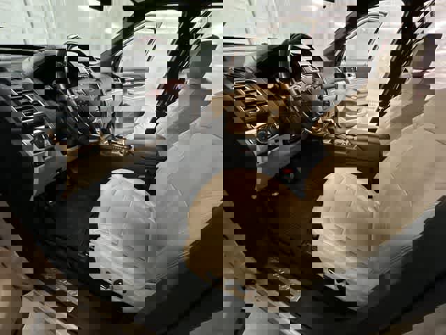 Used 2017 Ford Explorer Limited image 16